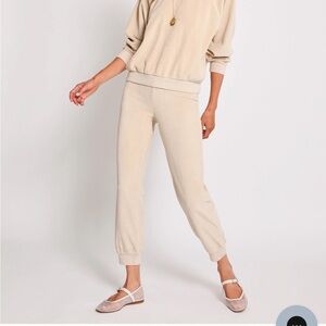 Susi Kondi track pant in Dorset velor